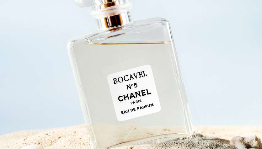 تی سیوان شیمی اوراسیا درسال 1400 شمسی برای اولین بار در شرق ایران و با سرمایه گذاری بخش خصوصی در فضایی به مساحت 10000 مترمربع مشتمل بر ساختمان تولید، آزمایشگاه كنترل كیفیت، دپارتمان تحقیقات، فرمولاسیون و انبارها در منطقه ویژه اقتصادی خراسان جنوبی راه اندازی شد. این مجموعه در بهمن ماه سال ۱۴۰۱ با حضور وزیر کار و رفاه اجتماعی جناب آقای دکتر سید صولت مرتضوی و استاندار وقت به همراه ریاست محترم منطقه ویژه اقتصادی بیرجند جناب آقای دکتر مرتضی صفدری زاده افتتاح شد.
 این شرکت با هدف تولید انواع خوش بو کننده ها شامل اسپري خوشبو كننده بدن، خوش بو کننده محیط، ادکلن و لوازم مرغوب آرایشی و بهداشتی در راستای عرضه کالای سلامت محور با استاندارد و مجوزهای ملی و بین المللی تاسیس گردید.

سیوان شیمی اوراسیا با رویکردی دانش بنیان و انگیزه پاسخگویی به نیازهای مراقبتی و بهداشتی از کمک کارشناسان متخصص و متعهد بهره گرفته است. این شرکت با چندین تنوع محصول و تحت عنوان تجاری بکاول BOCAVEL که یک نام اصیل ایرانیست وارد بازار میهن عزیزمان ایران شده است. مهم‌ترین ویژگی محصولات بکاول، گستردگی سطح فعالیت و تنوع محصولات در راستای برآورده کردن نیازهای رو به تغییر جامعه است. این شرکت برای رقابت با بزرگان این صنعت اقدام به تهیه تازه ترین و مرغوب ترین مواداولیه از کارخانجات  فرانسه و ترکیه نموده که خود نشان دهنده بالندگی رقابتی این برند می باشد. 
رعایت اصولGMP یکی از موارد خط مشی این شرکت می باشد. تلفیق تکنولوژی فرانسوی-ترکیه ای باتخصص و هنر ایرانی منجر به تولید محصولاتی منحصر به فرد گردیده است که نوید افتخار آفرینی در عرصه جدیدی را برای ایران و ایرانیان بشارت می دهد.

هدف ما  تولید محصولاتی باکیفیت به دست توانای صنعتگران داخلی و متخصصان متعهد است.
این شرکت محصولات خود را توسط فروشگاههای زنجیره ای معتبر در سراسر ایران و نمایندگی های فعال در اقصی نقاط کشور توزیع می نماید، همچنین آمادگی لازم جهت صادرات این محصولات را به سراسر جهان دارد.
امید واریم که ایزد منان ما را در راه کسب روزی حلال سربلند و سرافراز نگاه دارد.